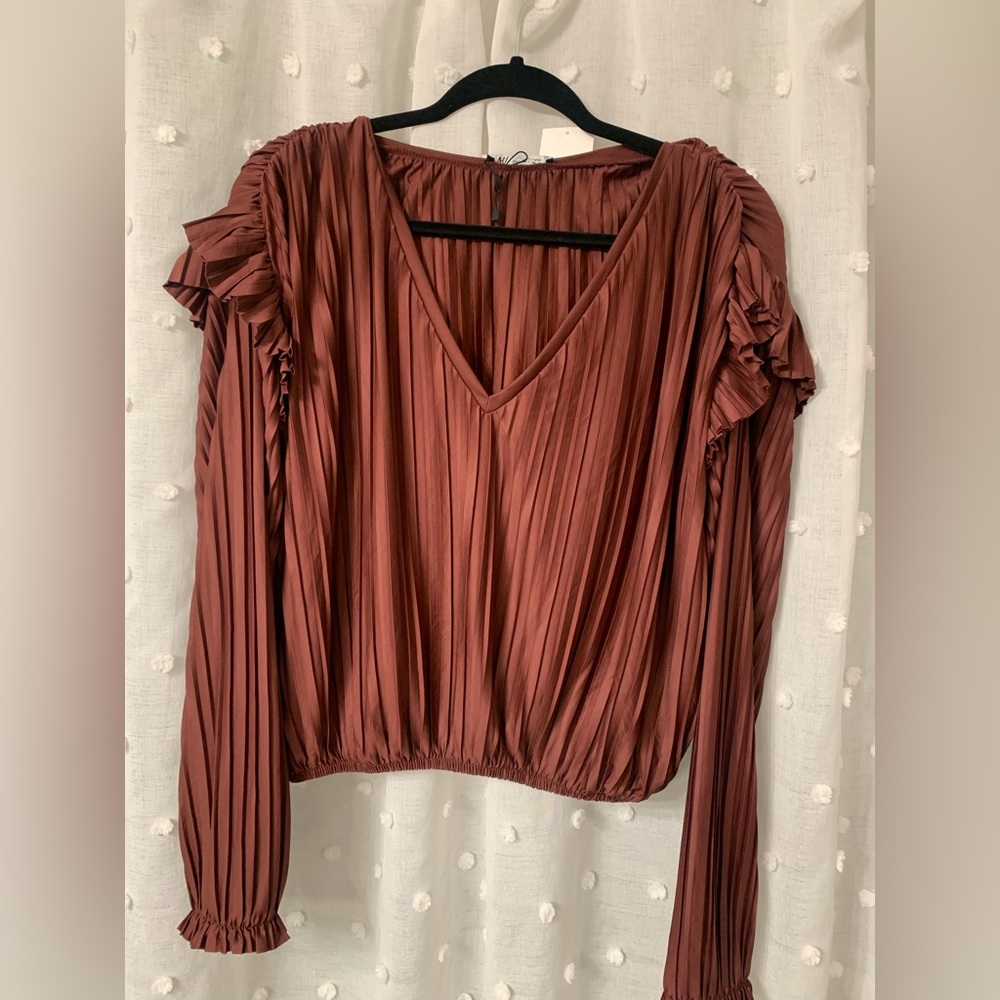 Pleaded top